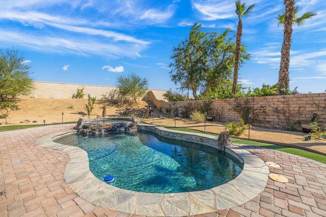108 Francesca Court, Palm Desert, CA 92211