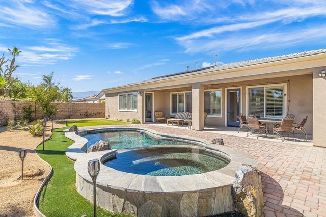 108 Francesca Court, Palm Desert, CA 92211