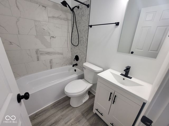 48 Southlane Drive, Whiteland, IN 46184