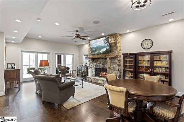 225 Saranac Drive, Sunset, SC 29685