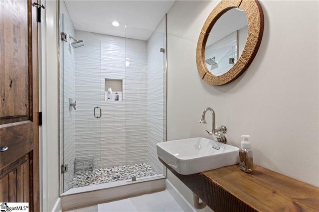 225 Saranac Drive, Sunset, SC 29685