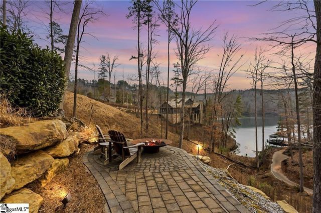 225 Saranac Drive, Sunset, SC 29685