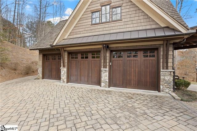 225 Saranac Drive, Sunset, SC 29685