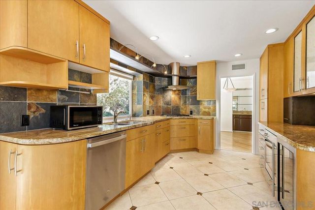 6157 Caminito Pan, San Diego, CA 92120