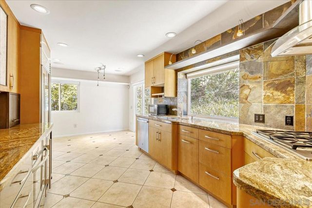 6157 Caminito Pan, San Diego, CA 92120