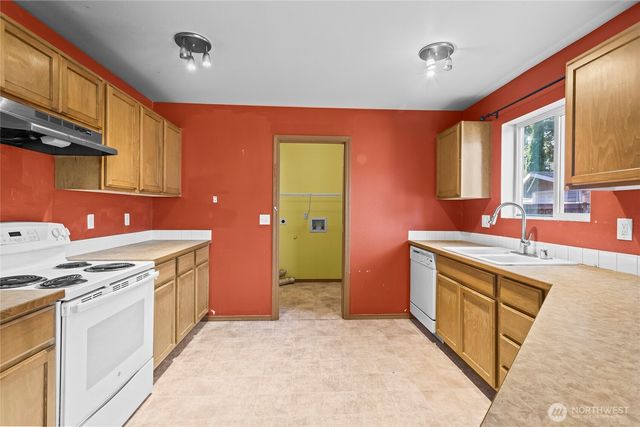 26015 166th Place SE, Covington, WA 98042