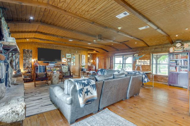 5660 Upper Denton Road, Weatherford, TX 76085