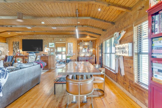 5660 Upper Denton Road, Weatherford, TX 76085