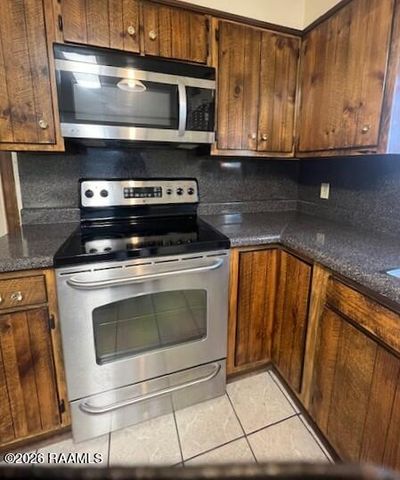 208 Bellemont Drive, Lafayette, LA 70507