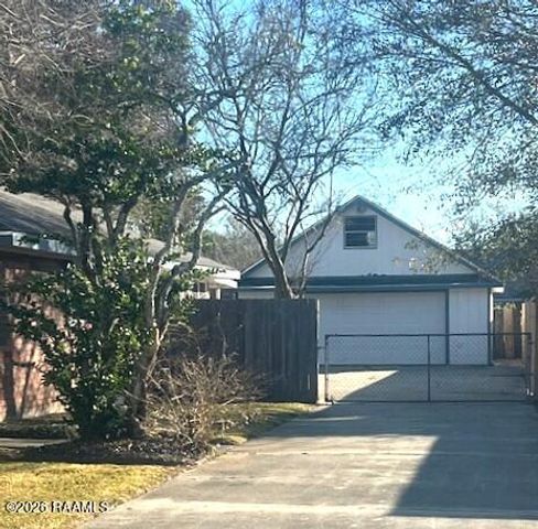 208 Bellemont Drive, Lafayette, LA 70507