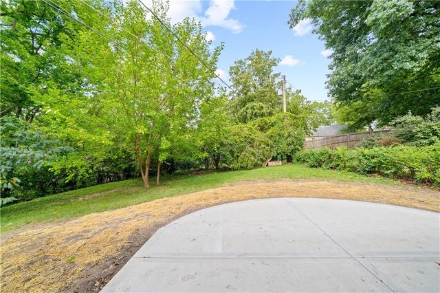 6308 W 81st Street, Overland Park, KS 66204