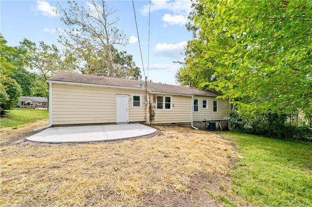 6308 W 81st Street, Overland Park, KS 66204