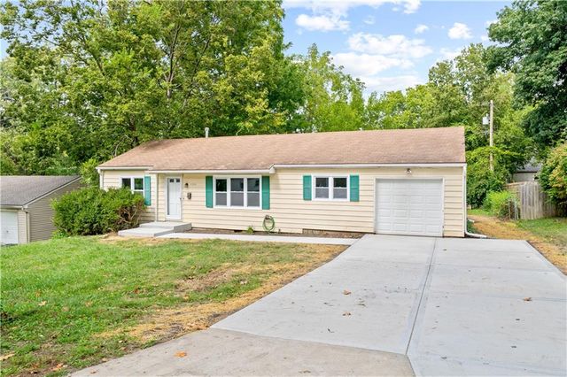 6308 W 81st Street, Overland Park, KS 66204