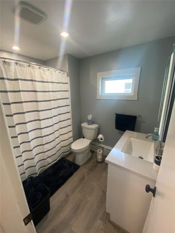 11 S Baptist Street, Newport, RI 02840