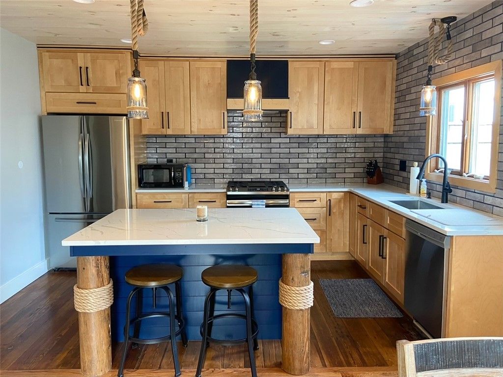 11 S Baptist Street, Newport, RI 02840