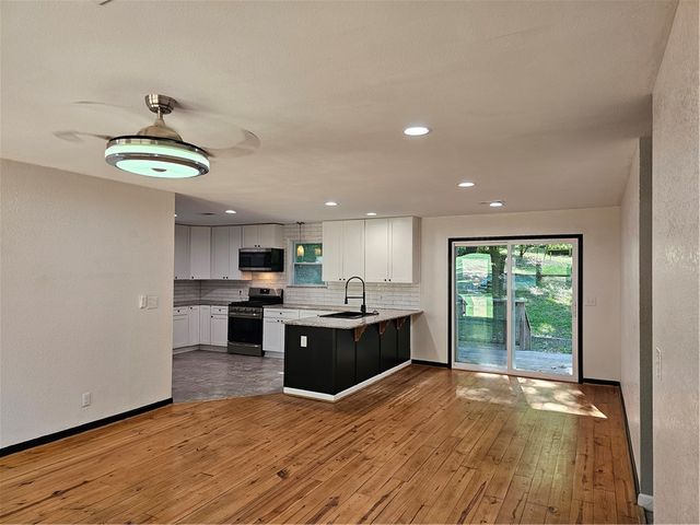 203 Northcross Road, Huntsville, AR 72740