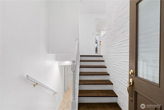 14423 75th Avenue NE, Kirkland, WA 98034