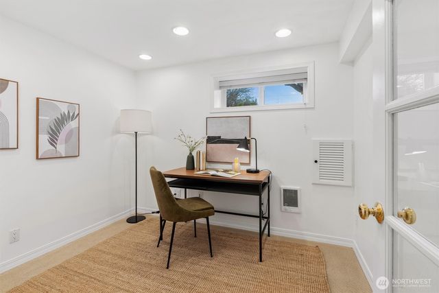 14423 75th Avenue NE, Kirkland, WA 98034