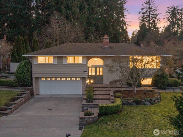 14423 75th Avenue NE, Kirkland, WA 98034