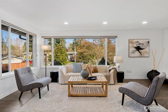 14423 75th Avenue NE, Kirkland, WA 98034