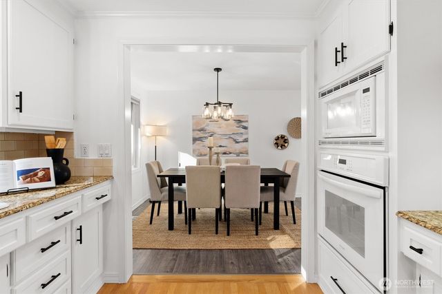 14423 75th Avenue NE, Kirkland, WA 98034