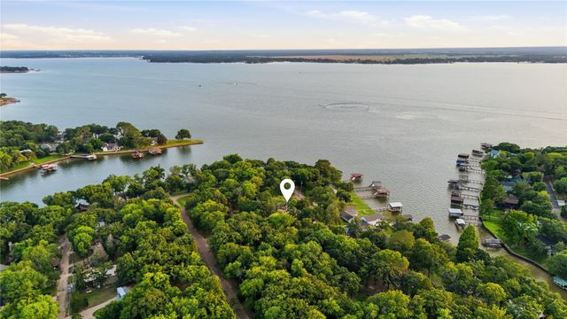 2150 Lakeview Drive, Mabank, TX 75156