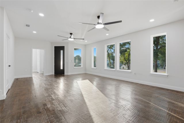 2150 Lakeview Drive, Mabank, TX 75156
