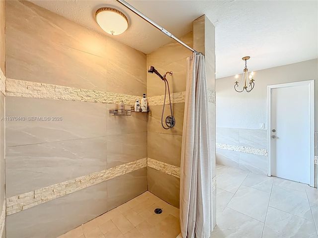 4241 NW 74th Ave, Lauderhill, FL 33319