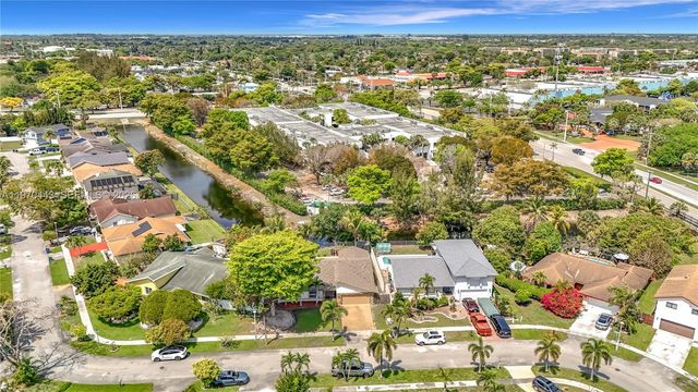 4241 NW 74th Ave, Lauderhill, FL 33319