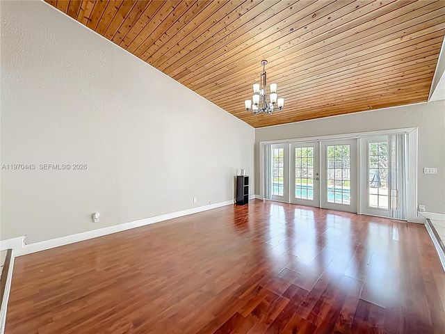 4241 NW 74th Ave, Lauderhill, FL 33319