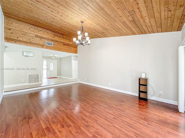 4241 NW 74th Ave, Lauderhill, FL 33319