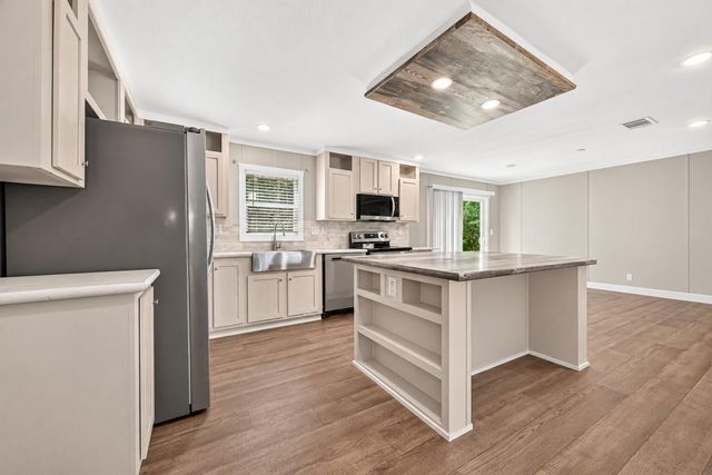 169 Road 5888, Cleveland, TX 77327