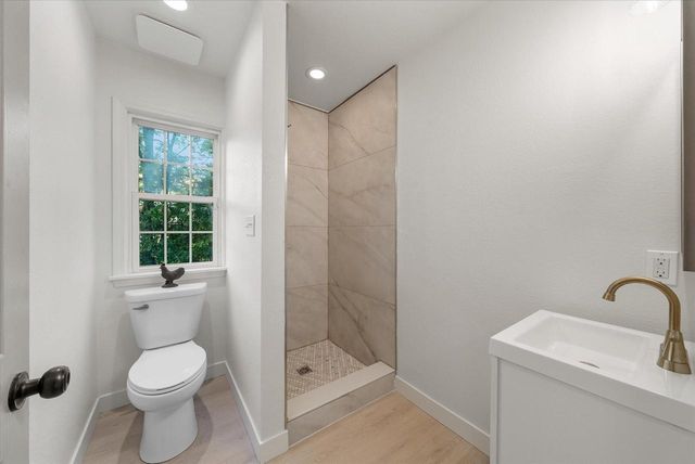 4754 N 106th STREET, Wauwatosa, WI 53225
