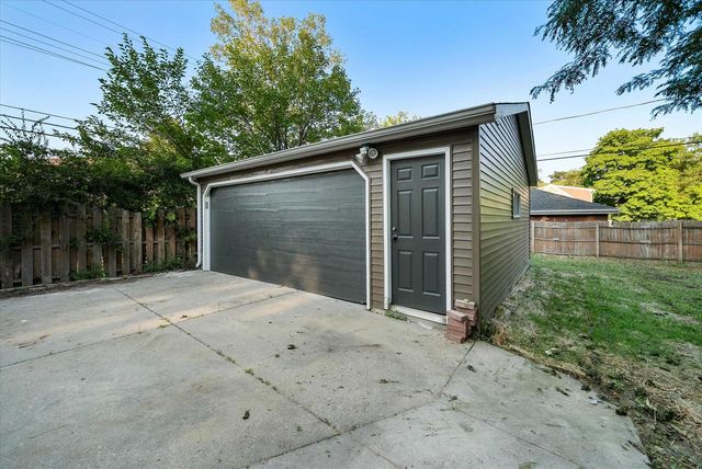 4754 N 106th STREET, Wauwatosa, WI 53225