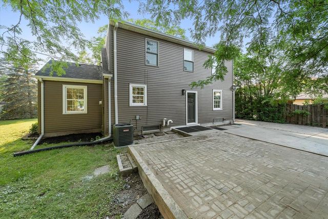 4754 N 106th STREET, Wauwatosa, WI 53225