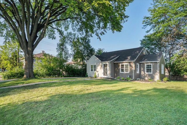 4754 N 106th STREET, Wauwatosa, WI 53225