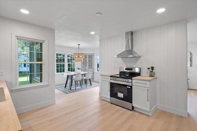 4754 N 106th STREET, Wauwatosa, WI 53225