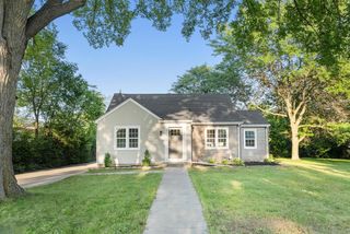 4754 N 106th STREET, Wauwatosa, WI 53225