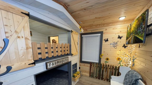 3501 Autumn Woods Lane, Sevierville, TN 37862