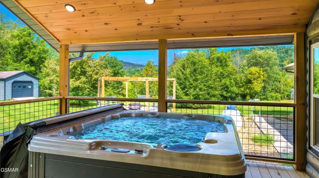 3501 Autumn Woods Lane, Sevierville, TN 37862