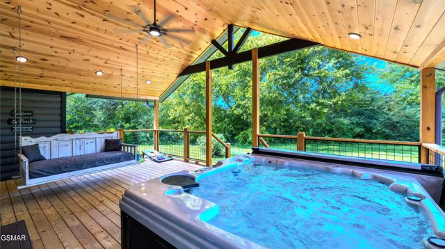 3501 Autumn Woods Lane, Sevierville, TN 37862