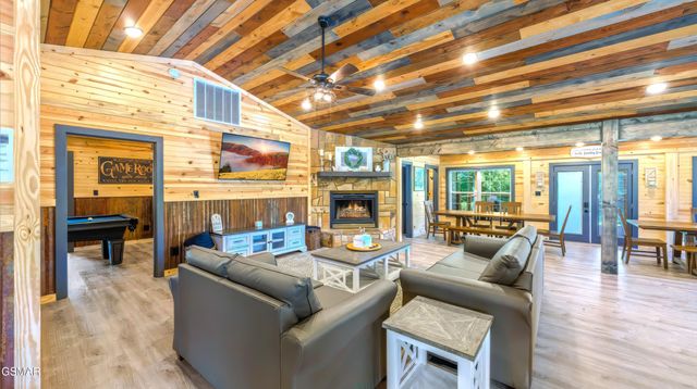 3501 Autumn Woods Lane, Sevierville, TN 37862