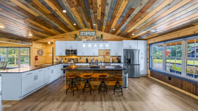 3501 Autumn Woods Lane, Sevierville, TN 37862