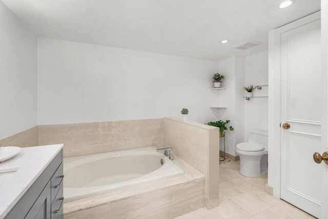 4201 N Ocean Boulevard 402, Boca Raton, FL 33431