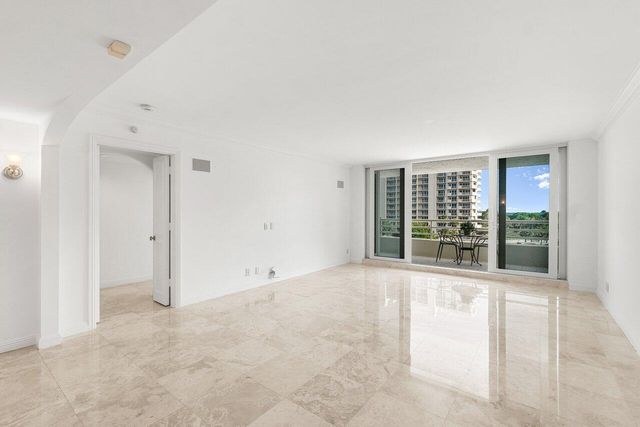 4201 N Ocean Boulevard 402, Boca Raton, FL 33431
