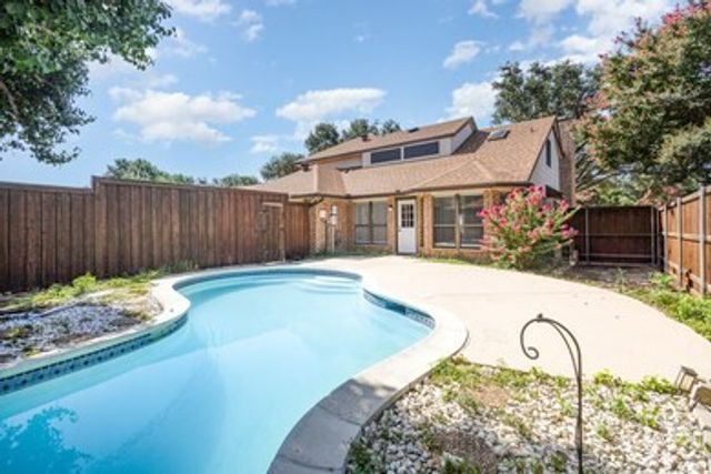 2019 Lavaca Trail, Carrollton, TX 75010