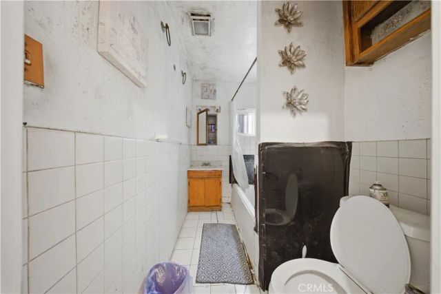 511 N Chester, Compton, CA 90221