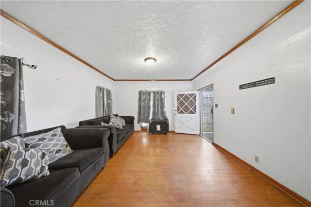 511 N Chester, Compton, CA 90221
