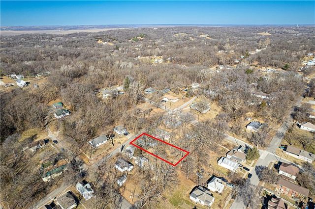 2911 N 6th Street, St Joseph, MO 64505