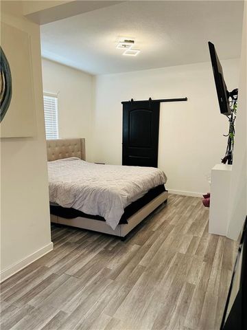 2911 N 6th Street, St Joseph, MO 64505